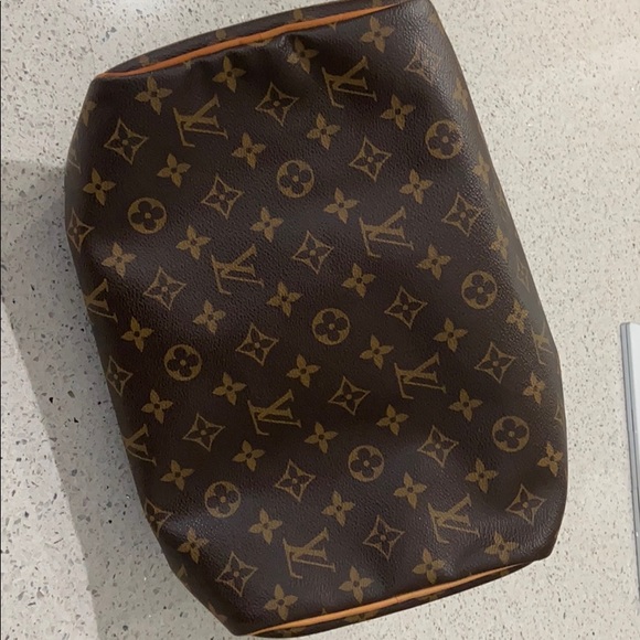 Authentic Louis Vuitton Handbag - Picture 10 of 12